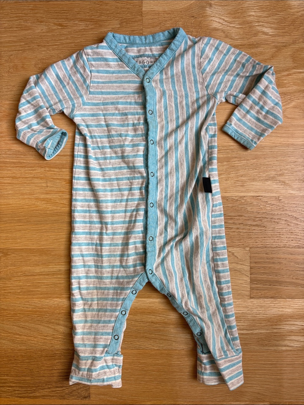 PATAGONIA | Organic Cotton Striped Gray and Light Blue Baby Footie